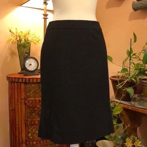 Tahari Skirt. Pretty pleated detail. Black. 10